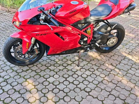 2011 Ducati 848, красный, 742786 рублей, вид 4