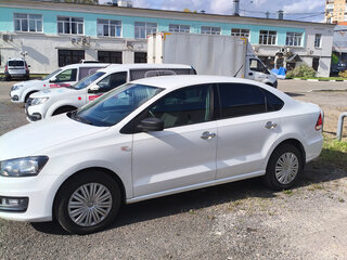 2016 Volkswagen Polo V Рестайлинг, белый, 900000 рублей, вид 5