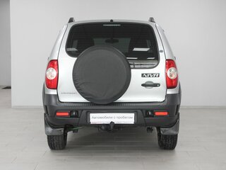 2017 Chevrolet Niva I Рестайлинг, серый, 669900 рублей, вид 5