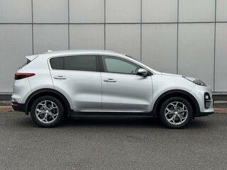 2020 Kia Sportage IV Рестайлинг, серебристый, 2699999 рублей, вид 5