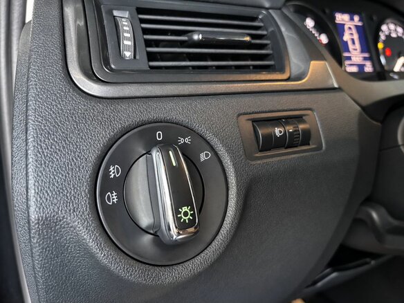 2014 Skoda Rapid I, чёрный, 1219000 рублей - вид 15