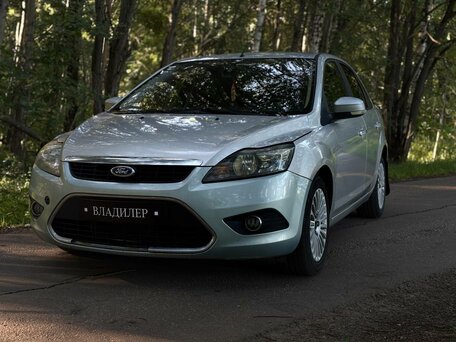 2011 Ford Focus II Рестайлинг, серебристый, 480000 рублей, вид 4
