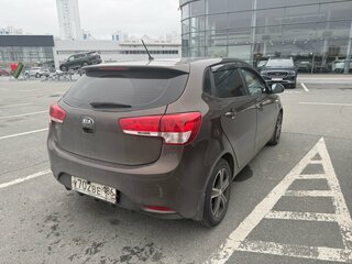 2015 Kia Rio III Рестайлинг, коричневый, 1199000 рублей, вид 4