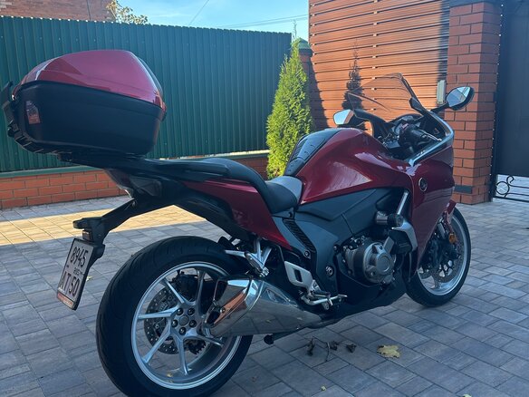 2013 Honda VFR 1200, красный, 1000000 рублей - вид 3