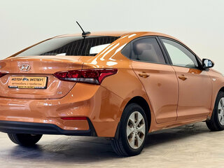 2018 Hyundai Solaris II, оранжевый, 1075000 рублей, вид 4