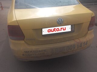 2018 Volkswagen Polo V Рестайлинг, жёлтый, 500000 рублей, вид 3