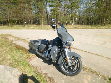 2017 Harley-Davidson Electra Glide, серый, 1399000 рублей, вид 2