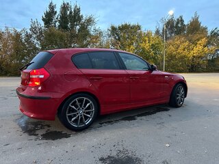 2009 BMW 1 серии 116i I (E81/E82/E87/E88) Рестайлинг, красный, 880000 рублей, вид 4