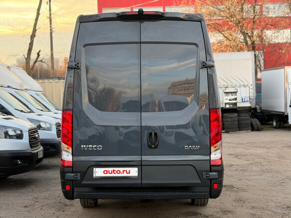 2023 Iveco Daily, серый, 4900000 рублей - вид 5