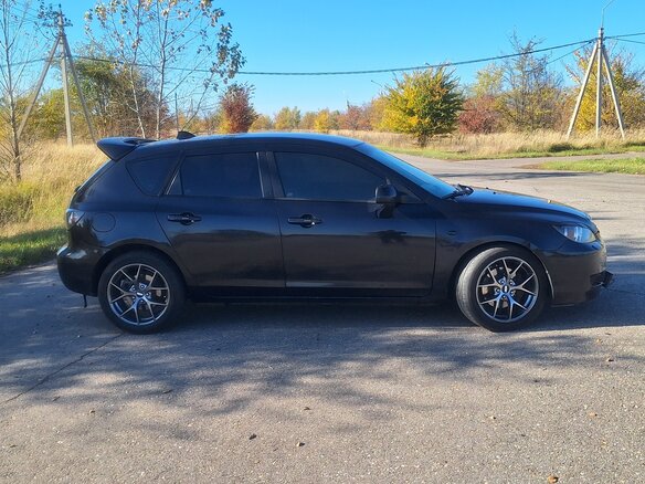2006 Mazda 3 I (BK) Рестайлинг, чёрный, 580000 рублей - вид 2