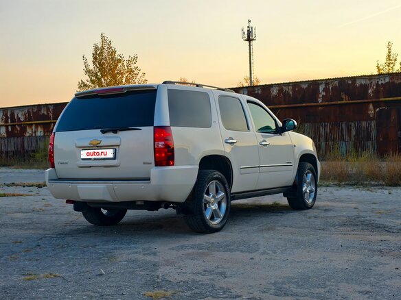 2012 Chevrolet Tahoe 6AT III, белый, 1750000 рублей - вид 6