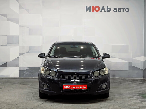 2013 Chevrolet Aveo II, чёрный, 585000 рублей - вид 2