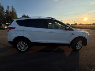 2013 Ford Kuga II, белый, 1200000 рублей, вид 2