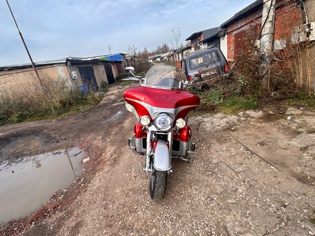 2008 Harley-Davidson Electra Glide, красный, 1200000 рублей, вид 2