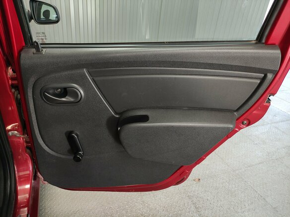 2011 Renault Logan I Рестайлинг, красный, 390000 рублей - вид 16