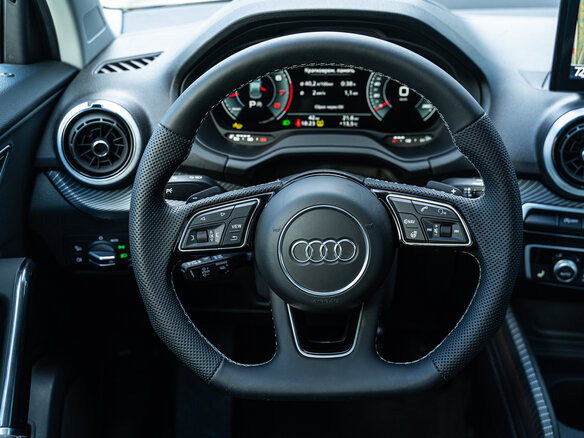 2026 Audi Q2 L 35 TFSI I Рестайлинг, серый, 3990000 рублей - вид 12