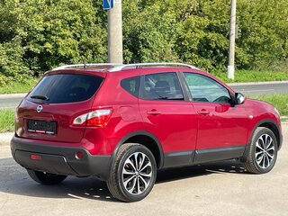 2010 Nissan Qashqai I Рестайлинг, красный, 950000 рублей, вид 4