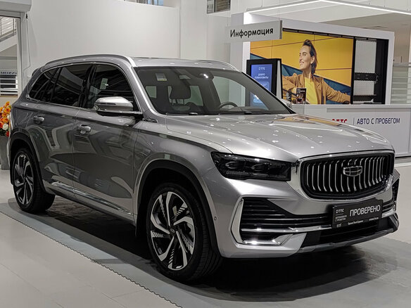2023 Geely Monjaro I, серый, 3326000 рублей - вид 2