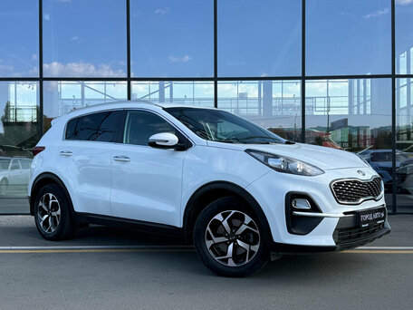 2020 Kia Sportage IV Рестайлинг, белый, 2150000 рублей, вид 2