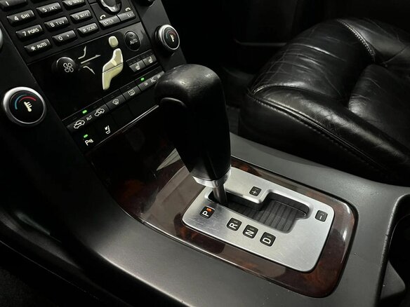 2008 Volvo S80 II, чёрный, 950000 рублей - вид 8