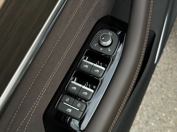 2026 Geely Monjaro I Рестайлинг 2 (China Market), серый, 4200000 рублей - вид 15