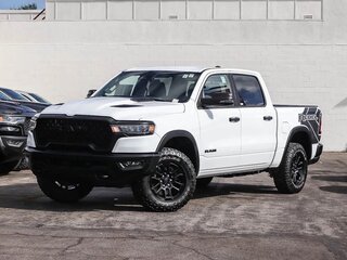 2025 Ram 1500 Crew Cab V Рестайлинг, белый, 5890032 рублей, вид 1