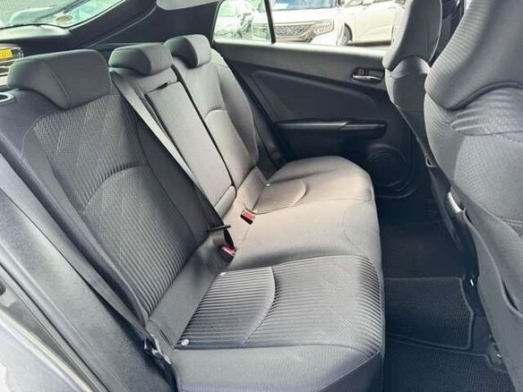 2021 Toyota Prius IV Рестайлинг (XW50), серый, 2000012 рублей - вид 7