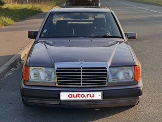 1992 Mercedes-Benz W124 230, серебристый, 450000 рублей, вид 1