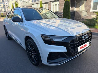 2020 Audi Q8 55 TFSI I (4M), белый, 5450000 рублей, вид 3