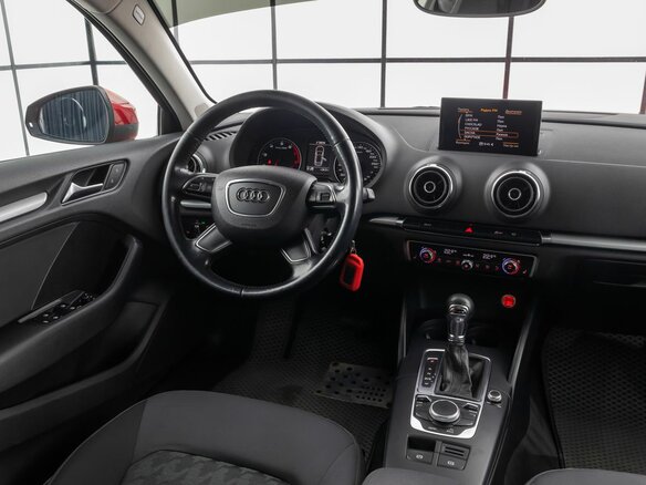 2013 Audi A3 III (8V), красный - вид 9
