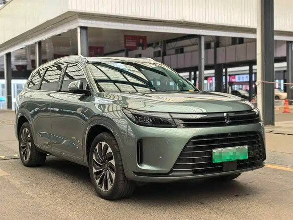 2023 Aito M7 I, зелёный, 3870111 рублей - вид 2