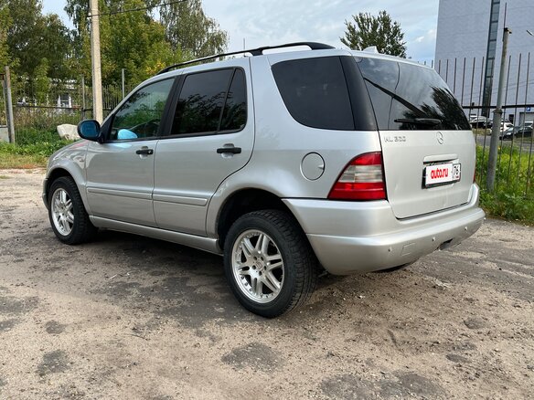 2000 Mercedes-Benz M-Класс 320 I (W163), серый, 650000 рублей - вид 7