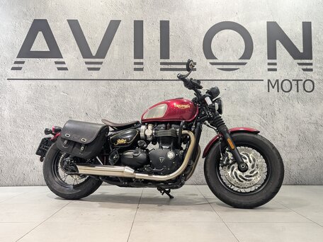 2022 Triumph Bonneville Bobber, красный, 1490000 рублей, вид 1