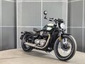 2017 Triumph Bonneville Bobber, зелёный, 1117000 рублей - вид 1
