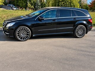2010 Mercedes-Benz R-Класс 350 Long I Рестайлинг 2, чёрный, 1690000 рублей, вид 4