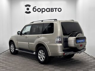 2012 Mitsubishi Pajero IV Рестайлинг 1, бежевый, 1870700 рублей, вид 5