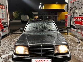 1992 Mercedes-Benz W124 230, синий, 300000 рублей, вид 3