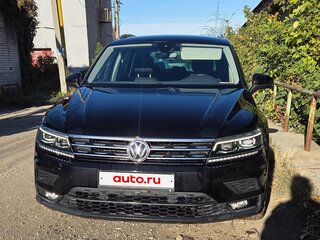 2019 Volkswagen Tiguan II, чёрный, 3350000 рублей, вид 3
