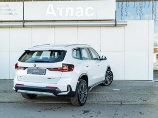 2024 BMW X1 Long 25Li xDrive III (U11/U12), белый, 5790000 рублей, вид 3