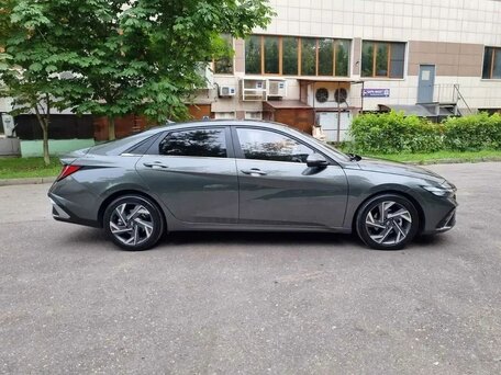 2024 Hyundai Elantra VII (CN7) Рестайлинг, серый, 1580000 рублей, вид 4