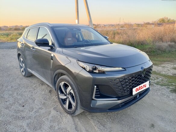 2024 Changan CS55 Plus II Рестайлинг, серый, 2400000 рублей - вид 3