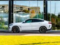 2022 BMW X6 30d III (G06), белый, 8350000 рублей - вид 6