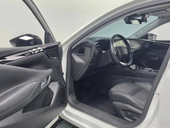 2022 DS 4 II, белый, 2000666 рублей - вид 8