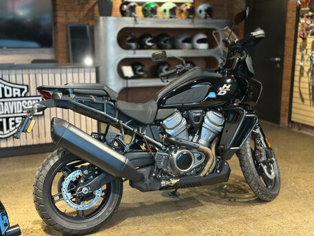 2021 Harley-Davidson Pan America, чёрный, 1990000 рублей, вид 1
