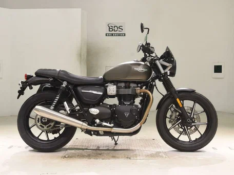 2020 Triumph Street Twin, серый, 777000 рублей, вид 2