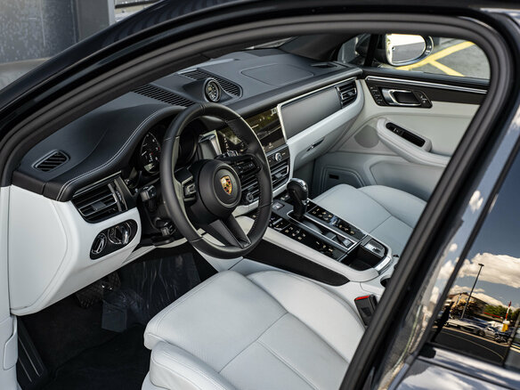 2026 Porsche Macan I Рестайлинг 2, серый, 14990000 рублей - вид 14