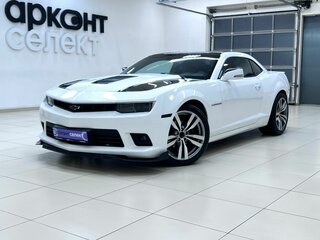 2013 Chevrolet Camaro V Рестайлинг, белый, 1999000 рублей, вид 1