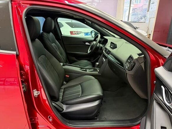 2023 Mazda CX-4 I Рестайлинг, красный, 1450000 рублей - вид 12