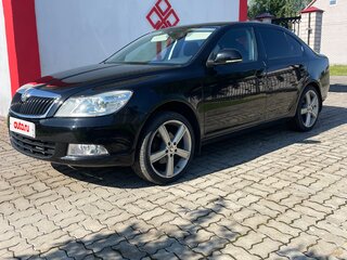 2009 Skoda Octavia II (A5) Рестайлинг, чёрный, 600000 рублей, вид 1