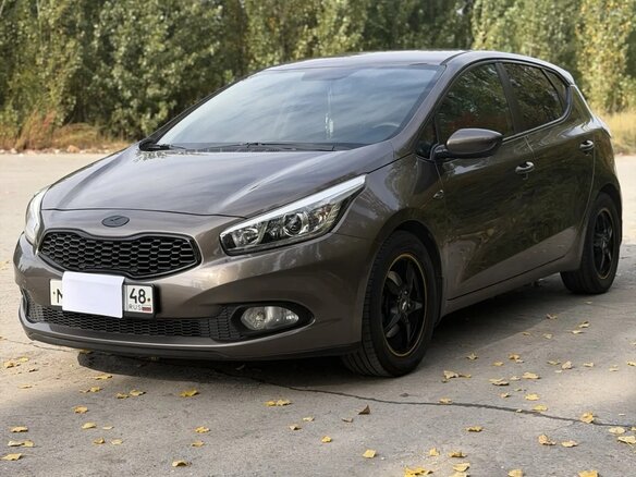 2013 Kia Ceed II, коричневый